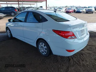 2016 Hyundai Accent SE z VIN KMHCT4AE8GU116292, wystawiony jako IAAI lot #42430290 z przebiegiem 127 084 mil mil oraz . Historia ofert i sprzedaży dostępna na DreamBid. Obrazek 3.