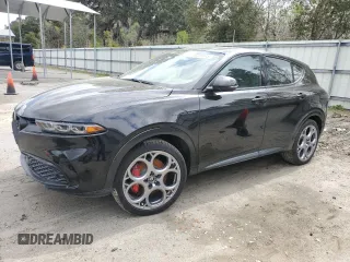 2024 Alfa Romeo Tonale Veloce z VIN ZASPATDW2R3054217, wystawiony jako Copart lot #49301915 z przebiegiem Nie podano mil oraz Nie do naprawy. Historia ofert i sprzedaży dostępna na DreamBid. Obrazek 1.