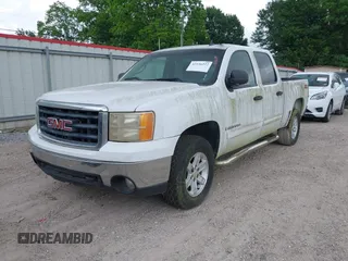 2008 GMC Sierra 1500 Work Truck z VIN 2GTEK133981178274, wystawiony jako IAAI lot #42146222 z przebiegiem 246 353 mil mil oraz . Historia ofert i sprzedaży dostępna na DreamBid. Obrazek 17.