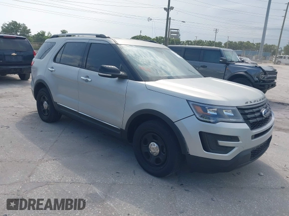 2018 Ford Police Interceptor Utility z VIN 1FM5K8AR4JGC95328, wystawiony jako IAAI lot #42295227 z przebiegiem 119 872 mil mil oraz . Historia ofert i sprzedaży dostępna na DreamBid. Obrazek 1.