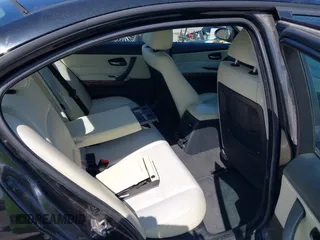 2007 BMW 3 Series 328xi z VIN WBAVC93567KX54119, wystawiony jako IAAI lot #42419462 z przebiegiem 171 433 mil mil oraz . Historia ofert i sprzedaży dostępna na DreamBid. Obrazek 8.