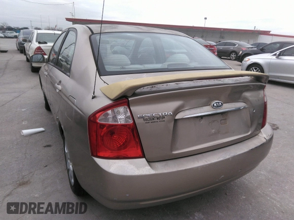 2004 Kia Spectra LX with VIN KNAFE121545043455, listed as a IAAI auction lot 41441356 with 189,566 mi miles. Bid and sale history available at carsss.com. Image 3.