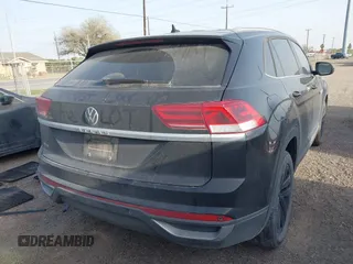 2021 Volkswagen Atlas SE with VIN 1V2WE2CA3MC240934, listed as a IAAI auction lot 41739347 with 44,485 mi miles and . Bid and sale history available at DreamBid. Image 4.
