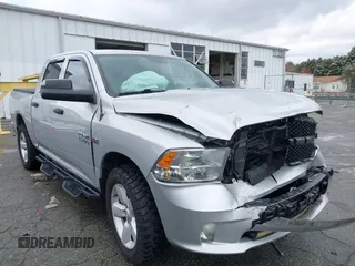 2014 Ram 1500 Express z VIN 1C6RR7KT0ES470934, wystawiony jako IAAI lot #41625533 z przebiegiem 146 401 mil mil oraz . Historia ofert i sprzedaży dostępna na DreamBid. Obrazek 1.