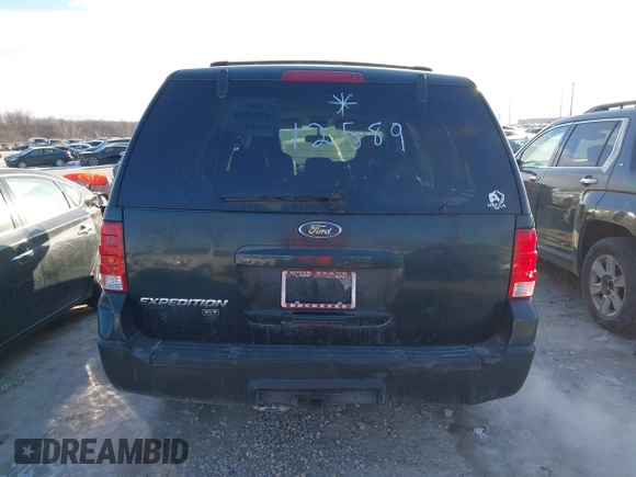 2004 Ford Expedition Special Service with VIN 1FMRU15W14LA12589, listed as a IAAI auction lot 41363469 with 210,280 mi miles. Bid and sale history available at carsss.com. Image 16.