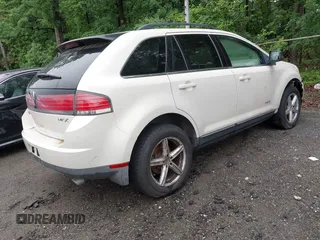 2007 Lincoln MKX z VIN 2LMDU68C57BJ05441, wystawiony jako IAAI lot #42324930 z przebiegiem Nie podano mil oraz . Historia ofert i sprzedaży dostępna na DreamBid. Obrazek 4.