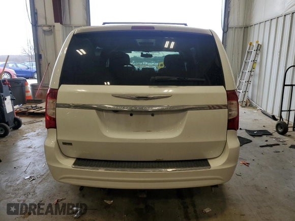 2015 Chrysler Town & Country Touring with VIN 2C4RC1BG5FR564921, listed as a Copart auction lot 52702505 with 211,990 mi miles and Non Repairable. Bid and sale history available at carsss.com. Image 6.