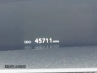 2021 Toyota Prius LE z VIN JTDL9MFU5M3023704, wystawiony jako IAAI lot #42190887 z przebiegiem 45 711 mil mil oraz . Historia ofert i sprzedaży dostępna na DreamBid. Obrazek 16.