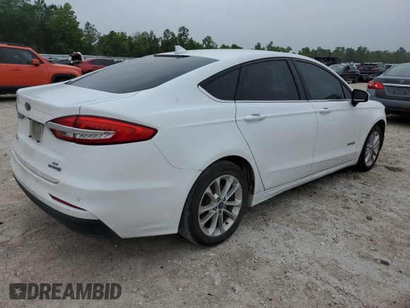 2019 Ford Fusion SE with VIN 3FA6P0LUXKR207945, listed as a Copart auction lot 48043383 with 137,807 mi miles and . Bid and sale history available at DreamBid. Image 3.