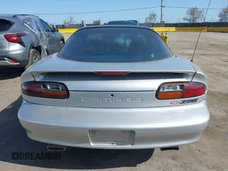 2002 Chevrolet Camaro Z28 z VIN 2G1FP22G722167574, wystawiony jako IAAI lot #41976510 z przebiegiem 114 863 mil mil oraz . Historia ofert i sprzedaży dostępna na DreamBid. Obrazek 16.