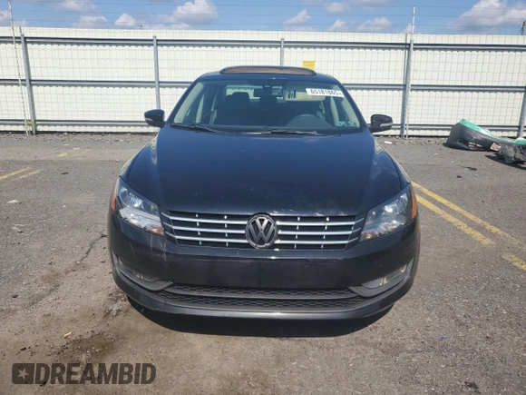 2015 Volkswagen Passat SEL Premium with VIN 1VWCT7A32FC120814, listed as a Copart auction lot 65181865 with 237,031 mi miles and Clean title. Bid and sale history available at DreamBid. Image 5.