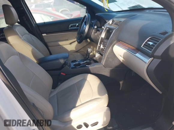 2019 Ford Explorer Limited z VIN 1FM5K7F82KGA03297, wystawiony jako IAAI lot #40847611 z przebiegiem 104 904 mil mil oraz . Historia ofert i sprzedaży dostępna na DreamBid. Obrazek 5.