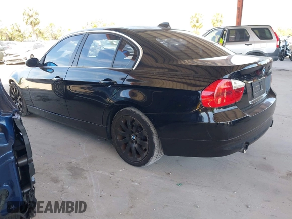 2008 BMW 3 Series 335xi with VIN WBAVD53588A284754, listed as a IAAI auction lot 41811783 with 239,309 mi miles. Bid and sale history available at carsss.com. Image 3.
