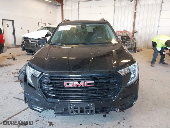 2022 GMC Terrain SLE with VIN 3GKALTEV1NL260634, listed as a IAAI auction lot 41721990 with 46,527 mi miles. Bid and sale history available at carsss.com. Image 12.