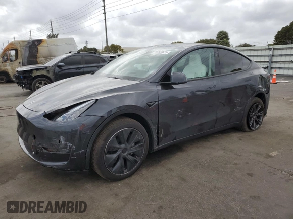 2025 Tesla Model Y Long Range with VIN 7SAYGDED6SF228626, listed as a Copart auction lot 47654525 with 2,087 mi miles and Salvage Title. Bid and sale history available at DreamBid. Image 1.