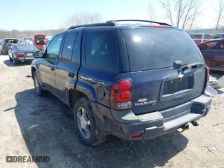 2008 Chevrolet TrailBlazer Fleet w/2FL with VIN 1GNDT13S082194080, listed as a IAAI auction lot 42065283 with 179,636 mi miles. Bid and sale history available at carsss.com. Image 3.