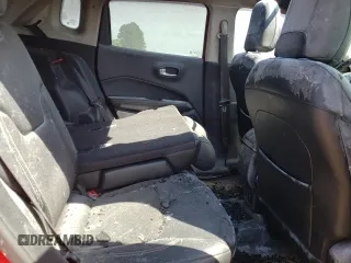 2018 Jeep Compass Latitude с VIN 3C4NJDBB6JT136582, выставлен на аукционе Copart как лот 52348985 с пробегом Не указан миль и Списание • Salvage title. История ставок и продаж доступна на DreamBid. Изображение 11.