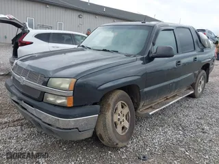 2005 Chevrolet Avalanche Z71 with VIN 3GNEK12Z55G213733, listed as a IAAI auction lot 42008159 with 194,760 mi miles. Bid and sale history available at carsss.com. Image 2.