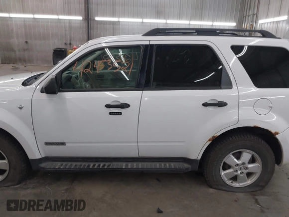 2008 Ford Escape XLT z VIN 1FMCU93108KB04610, wystawiony jako IAAI lot #42453521 z przebiegiem 186 306 mil mil oraz . Historia ofert i sprzedaży dostępna na DreamBid. Obrazek 14.