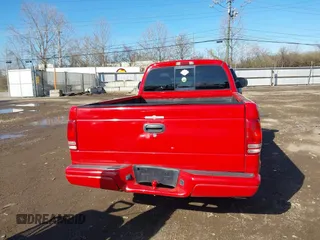 2000 Dodge Dakota SLT with VIN 1B7GL26Z6YS766872, listed as a IAAI auction lot 41854532 with 199,430 mi miles and . Bid and sale history available at DreamBid. Image 17.