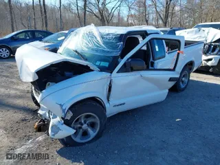 2003 Chevrolet S-10 LS with VIN 1GCCS19X638195489, listed as a IAAI auction lot 41893406 with 67,997 mi miles. Bid and sale history available at carsss.com. Image 2.