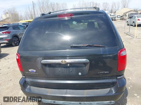 2005 Chrysler Town & Country Limited with VIN 2C8GP64L35R355967, listed as a IAAI auction lot 42106189 with 287,568 mi miles. Bid and sale history available at carsss.com. Image 16.