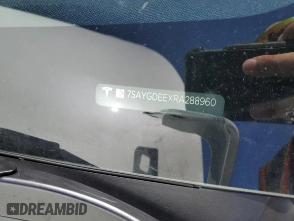 2024 Tesla Model Y Long Range with VIN 7SAYGDEEXRA288960, listed as a Copart auction lot 60801525 with 18,942 mi miles and Salvage title. Bid and sale history available at DreamBid. Image 14.