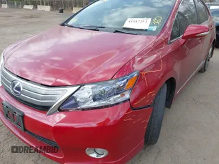 2010 Lexus HS 250h z VIN JTHBB1BA2A2037800, wystawiony jako IAAI lot #41917292 z przebiegiem Nie podano mil oraz . Historia ofert i sprzedaży dostępna na DreamBid. Obrazek 6.