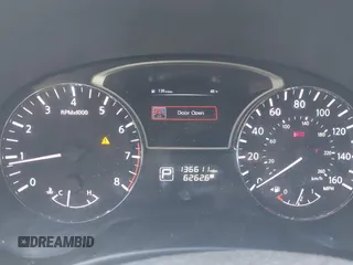 2014 Nissan Pathfinder SV with VIN 5N1AR2MN3EC673409, listed as a IAAI auction lot 42061982 with 136,611 mi miles. Bid and sale history available at carsss.com. Image 7.