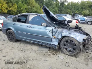 2001 BMW 3 Series 325i with VIN WBAAV33421EE77894, listed as a Copart auction lot 43516175 with 0 mi miles and Non Repairable. Bid and sale history available at carsss.com. Image 4.