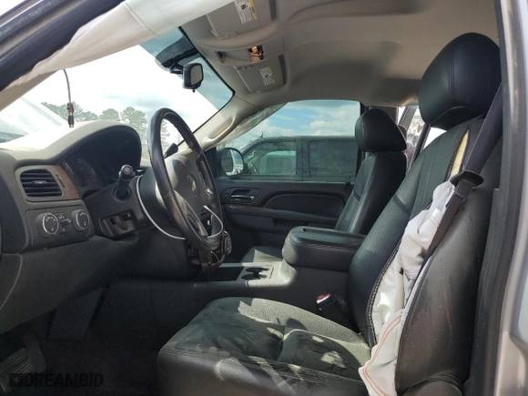 2013 Chevrolet Suburban LT with VIN 1GNSKJE71DR255408, listed as a Copart auction lot 49067405 with 130,081 mi miles and Salvage Title. Bid and sale history available at carsss.com. Image 7.