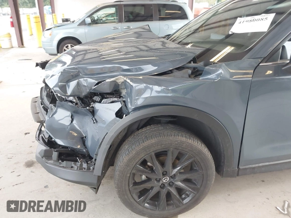 2024 Mazda CX-5 2.5 S Preferred Package with VIN JM3KFBCL4R0432491, listed as a IAAI auction lot 41980085 with 28,278 mi miles. Bid and sale history available at carsss.com. Image 6.