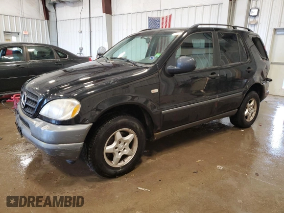 1999 Mercedes-Benz M-Class with VIN 4JGAB54EXXA089660, listed as a Copart auction lot 84007244 with 236,767 mi miles and Non Repairable. Bid and sale history available at carsss.com. Image 1.