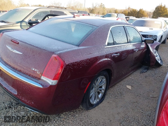 2016 Chrysler 300 with VIN 2C3CCAEG0GH328688, listed as a IAAI auction lot 41340886 with 162,420 mi miles. Bid and sale history available at carsss.com. Image 4.