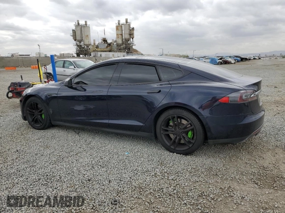 2013 Tesla Model S Performance с VIN 5YJSA1DP9DFP05325, выставлен на аукционе Copart как лот 52617545 с пробегом 122 847 миль миль и Списание • Salvage title. История ставок и продаж доступна на DreamBid. Изображение 2.