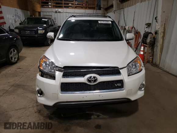 2012 Toyota RAV4 Limited z VIN 2T3DK4DV2CW088574, wystawiony jako Copart lot #62393385 z przebiegiem Nie podano mil oraz Szkoda całkowita • Salvage title. Historia ofert i sprzedaży dostępna na DreamBid. Obrazek 5.