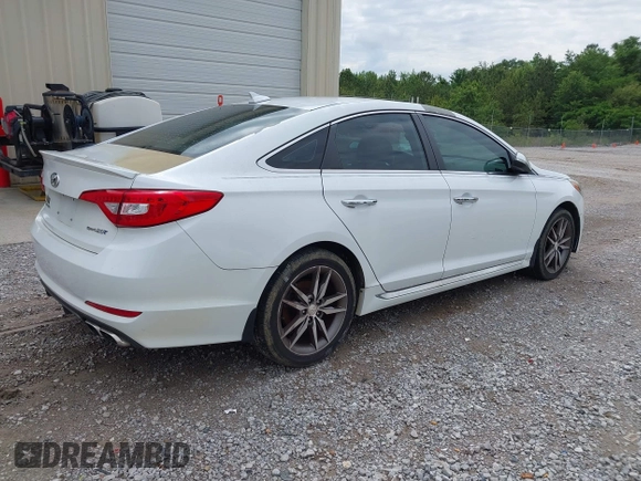 2015 Hyundai Sonata Sport with VIN 5NPE34AB1FH193503, listed as a IAAI auction lot 42195408 with 117,677 mi miles and . Bid and sale history available at carsss.com. Image 4.