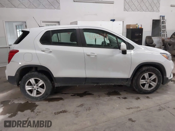 2017 Chevrolet Trax LS with VIN KL7CJNSB3HB127456, listed as a IAAI auction lot 41602979 with 73,564 mi miles. Bid and sale history available at carsss.com. Image 13.