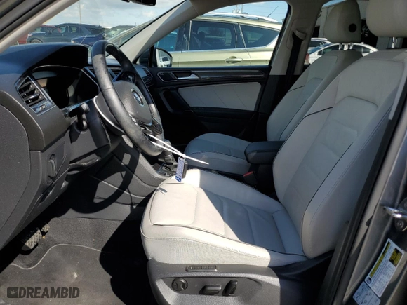 2018 Volkswagen Tiguan SEL Premium with VIN 3VV5B7AX2JM221667, listed as a Copart auction lot 48430745 with 68,529 mi miles and Salvage Title. Bid and sale history available at carsss.com. Image 7.