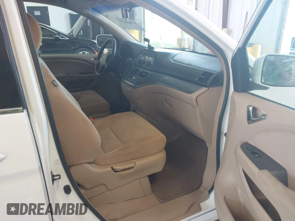 2005 Honda Odyssey EX with VIN 5FNRL38415B010150, listed as a IAAI auction lot 42844859 with 174,421 mi miles and . Bid and sale history available at DreamBid. Image 5.