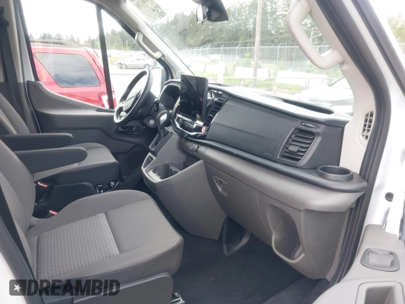 2025 Ford Transit Passenger XL with VIN 1FBAX2C87SKA21405, listed as a IAAI auction lot 42203780 with 1,924 mi miles and . Bid and sale history available at carsss.com. Image 5.