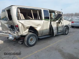 2011 Ford Econoline Passenger XL with VIN 1FBNE3BLXBDA21972, listed as a IAAI auction lot 41151236 with 395,453 mi miles. Bid and sale history available at carsss.com. Image 4.