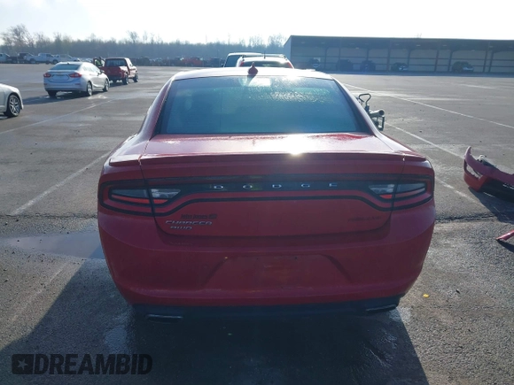 2015 Dodge Charger SXT with VIN 2C3CDXJG6FH754728, listed as a IAAI auction lot 41947562 with 191,286 mi miles. Bid and sale history available at carsss.com. Image 17.
