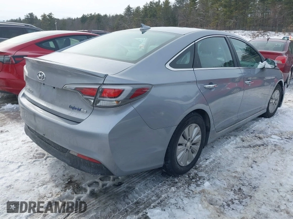 2016 Hyundai Sonata SE with VIN KMHE24L11GA036436, listed as a IAAI auction lot 41463969 with Not Provided miles and . Bid and sale history available at carsss.com. Image 4.