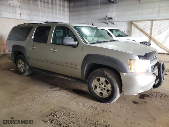 2009 Chevrolet Suburban LT w/2LT with VIN 1GNFK263X9J124535, listed as a Copart auction lot 47684425 with NaN miles and Clean Title. Bid and sale history available at carsss.com. Image 4.