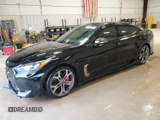 2020 Kia Stinger GT2 with VIN KNAE55LC7L6075948, listed as a Copart auction lot 43501285 with 61,473 mi miles and Clean Title. Bid and sale history available at carsss.com. Image 1.