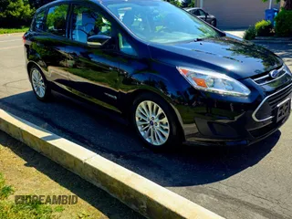 2018 Ford C-Max SE z VIN 1FADP5AU4JL102628, wystawiony jako Copart lot #59427625 z przebiegiem 55 666 mil mil oraz Szkody całkowita. Historia ofert i sprzedaży dostępna na DreamBid. Obrazek 1.