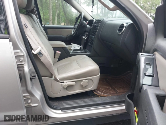 2008 Ford Explorer XLT with VIN 1FMEU63E88UB07334, listed as a IAAI auction lot 42287061 with 190,978 mi miles and . Bid and sale history available at DreamBid. Image 5.