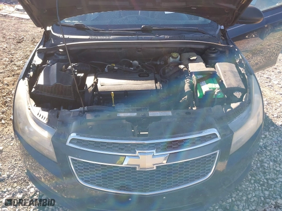2013 Chevrolet Cruze LS with VIN 1G1PA5SH0D7240005, listed as a IAAI auction lot 41418699 with 132,556 mi miles. Bid and sale history available at carsss.com. Image 10.