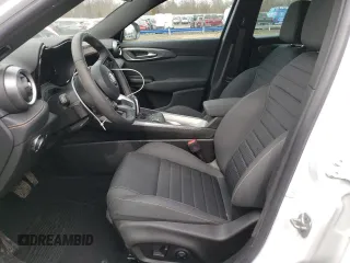 2024 Alfa Romeo Tonale Ti z VIN ZASPATCW2R3050296, wystawiony jako Copart lot #46153295 z przebiegiem 7440 mil mil oraz Szkody całkowita. Historia ofert i sprzedaży dostępna na DreamBid. Obrazek 7.